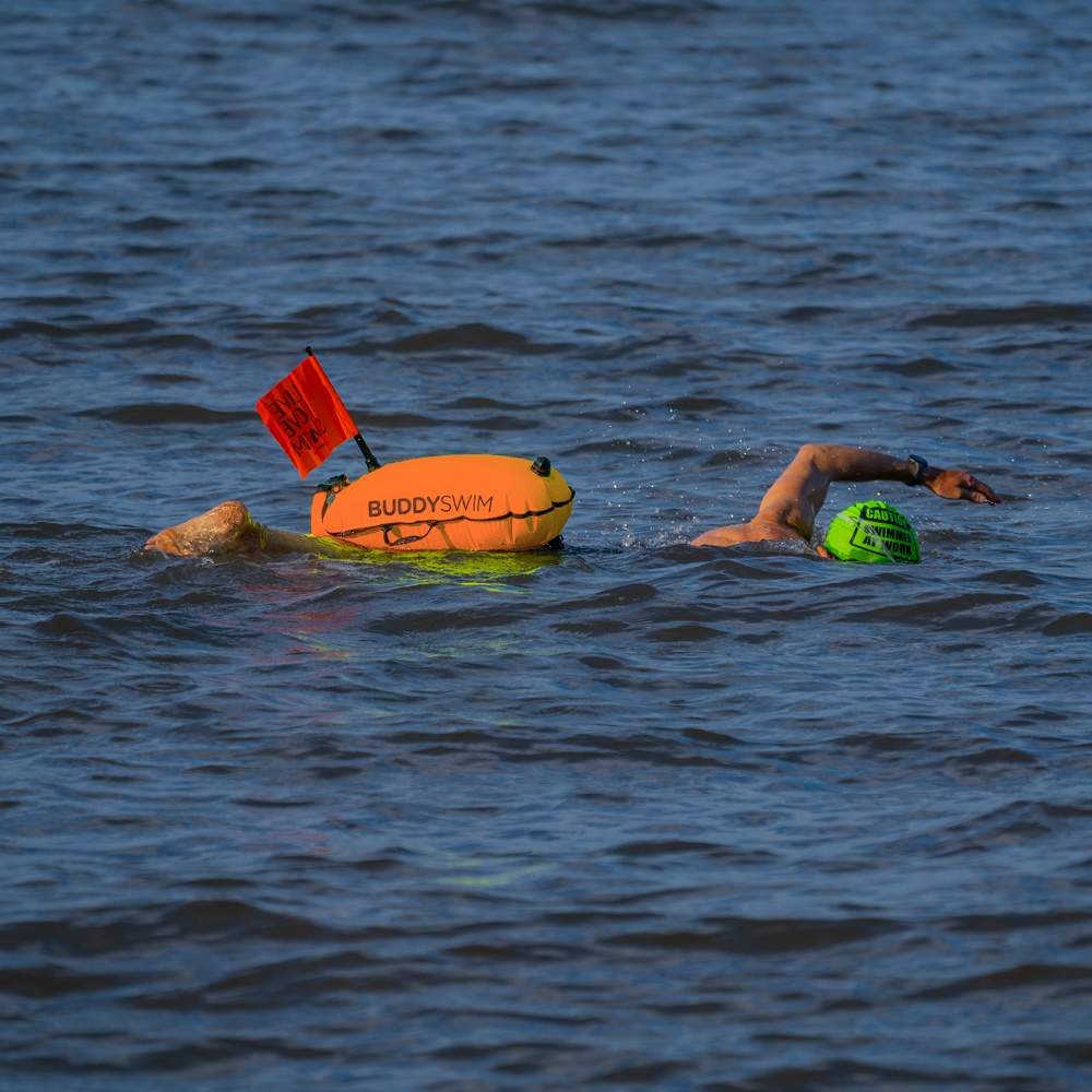 BUDDYSWIM Drybag Buoy with Flag boja